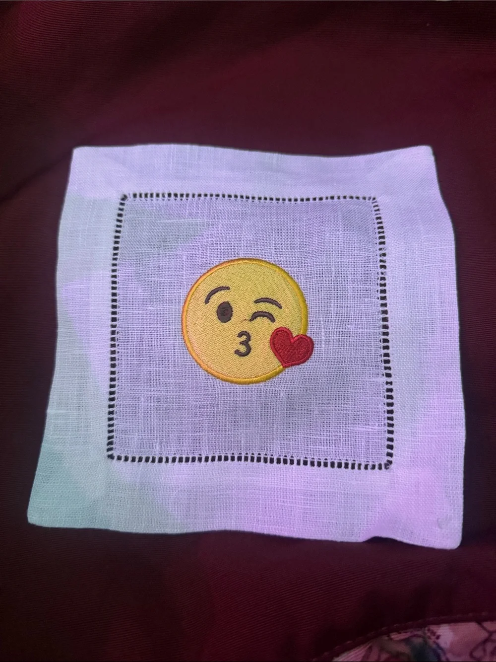 Embroidered Love Wink Face Emoji Linen Cocktail Napkin - White C1.B.1R